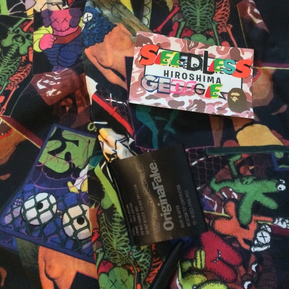 Kaws originalfake jacket - Picture 8 of 8